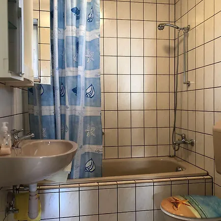 Fischer Reif Apartment *